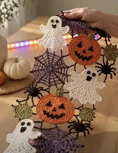 Halloween Spooky Table Runner Pattern step 1 - construction progress