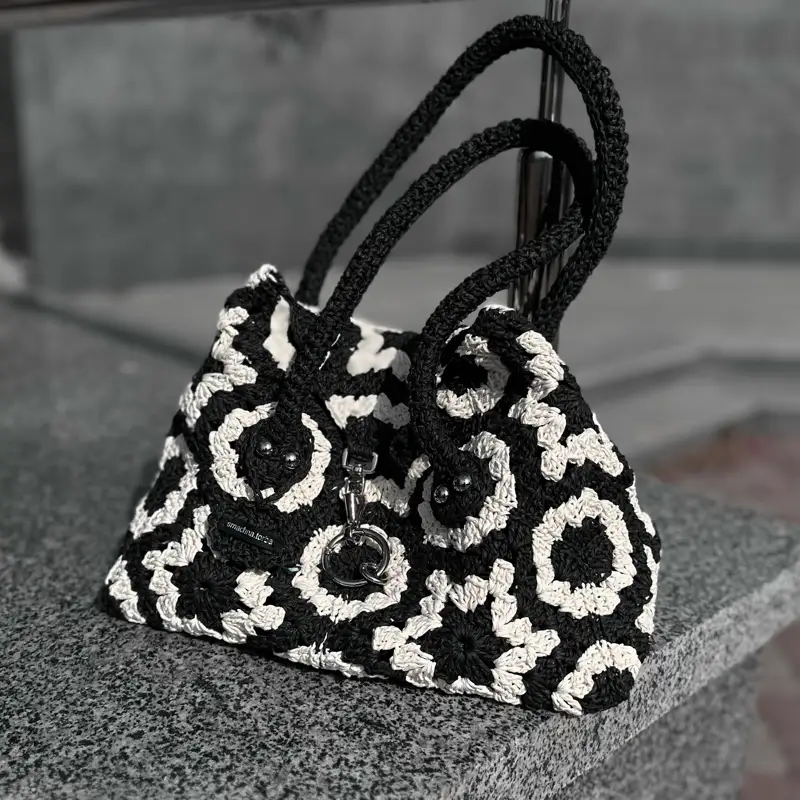 Paris Pattern crochet pattern - detailed view of completed project
