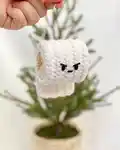 Angry Toilet Paper Amigurumi Pattern step 1 - construction progress