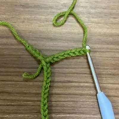 Hanging Plant Pot Amigurumi Pattern step 4 - final assembly and finishing