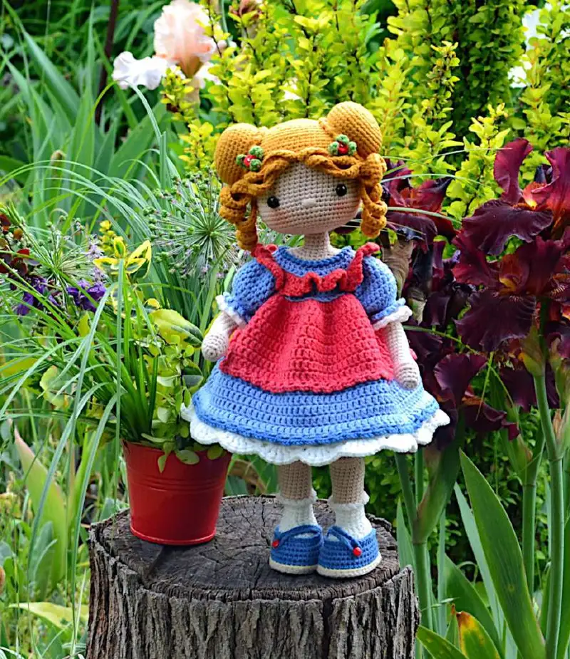 Free Intermediate crochet pattern: DOLL ELIZA Amigurumi Pattern - Easy to follow tutorial