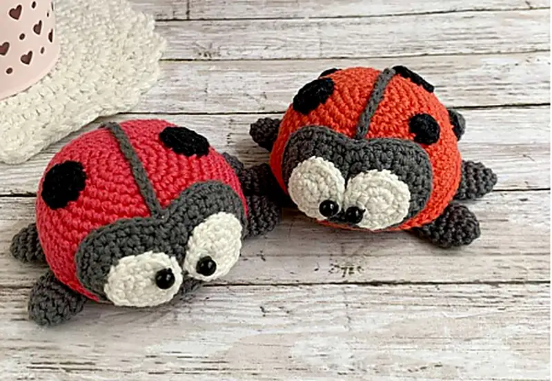 Free Beginner Friendly crochet pattern: Adorable Ladybug Amigurumi Pattern - Easy to follow tutorial