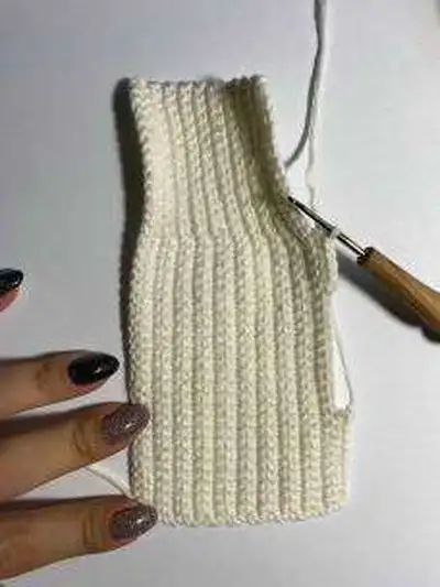 Amanita House Amigurumi Pattern step 3 - details and accessories