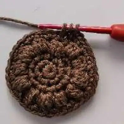 Magic Pine Cone Amigurumi Pattern step 3 - details and accessories