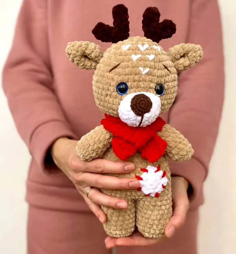 Free Beginner Friendly crochet pattern: Deer Crochet Amigurumi Pattern - Easy to follow tutorial