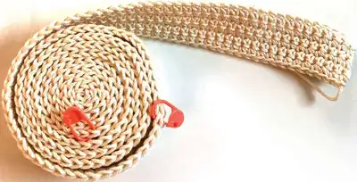 60 Macrame Knots & Knot Patterns Pattern step 3 - details and accessories