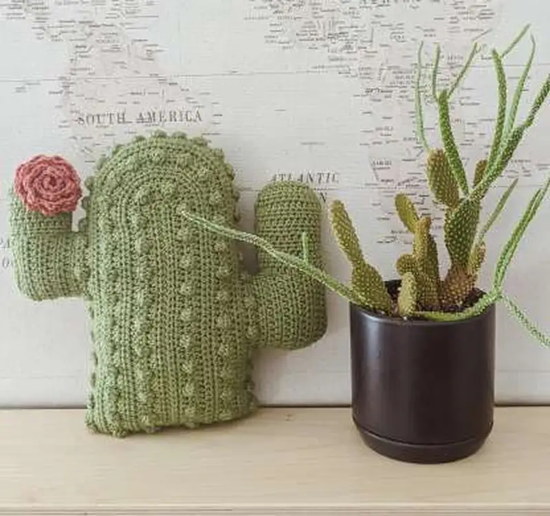 Free Intermediate crochet pattern: Crochet Cactus Pillow Pattern - Easy to follow tutorial