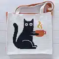 Cat with a cup Crochet Pattern step 1 - construction progress