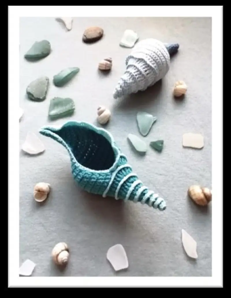 Tulip Shell Amigurumi Pattern crochet pattern - detailed view of completed project