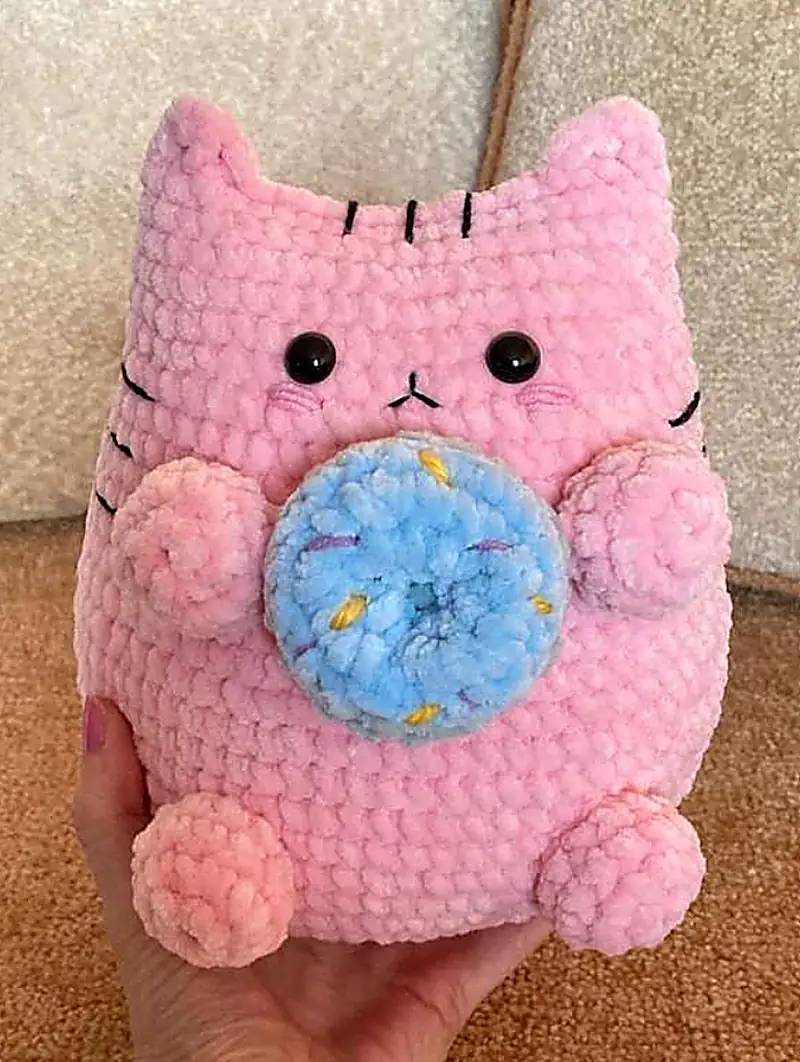 Free Intermediate crochet pattern: Adorable Cat with Donut Amigurumi Pattern - Easy to follow tutorial